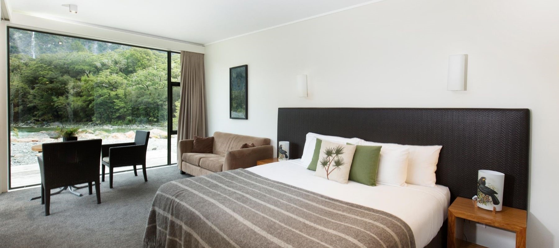 Milford Sound Lodge - Double Bedroom 